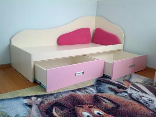 Мебель для детской комнаты "Pink"