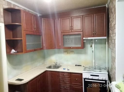 Угловая кухня на заказ в Киеве "Юлия"