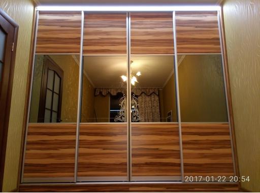 Прямой шкаф купе на заказ с LED подсветкой "Vista"
